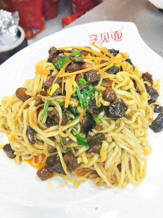 享见面招牌酱拌面的做法步骤：2