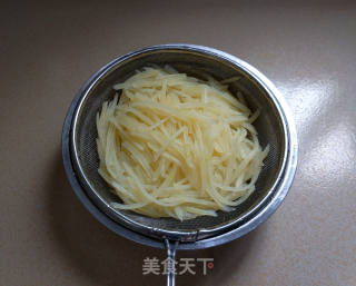 清炒土豆丝的做法步骤：4