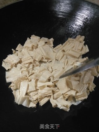 腐竹闷肉♥的做法步骤：7