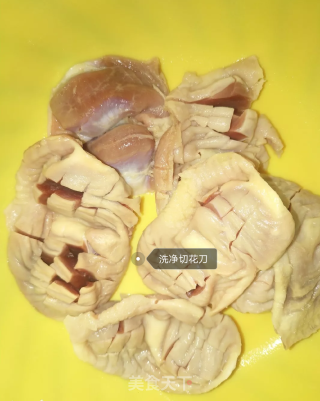 辣炒鸡胗的做法步骤：1