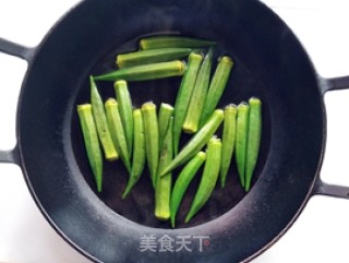 白灼秋葵的做法步骤：3