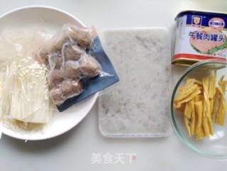 水煮虾滑的做法步骤：1