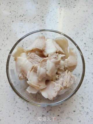 回锅肉的做法步骤：1