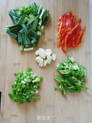 回锅肉的做法步骤：2