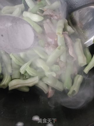 白四季豆烧肉的做法步骤：8