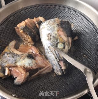 酱烧鲅鱼头的做法步骤：7