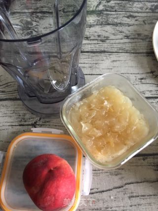 冰糖银耳甜桃冷饮的做法步骤：11
