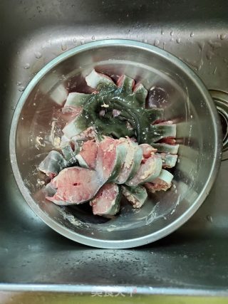 豉汁蒸白鳝的做法步骤：1