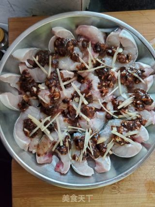 豉汁蒸白鳝的做法步骤：5