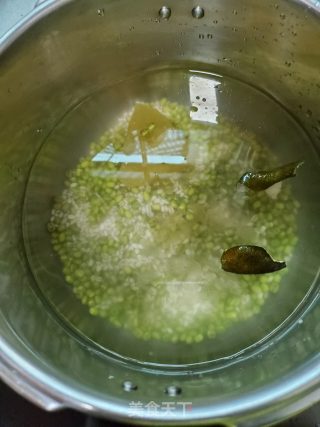 绿豆洋薏仁粥的做法步骤：3