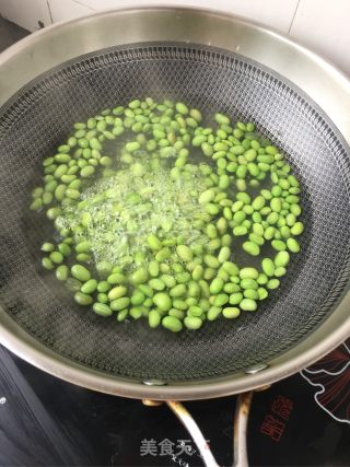 毛豆炒海蟹的做法步骤：9