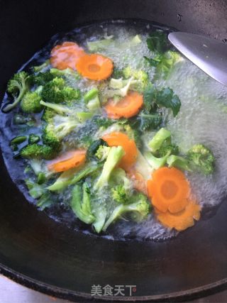 蒜泥西兰花的做法步骤：5