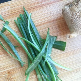 蒜子烧鲽鱼头的做法步骤：25