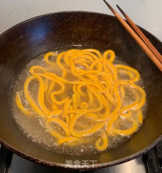 自制南瓜面条的做法步骤：9