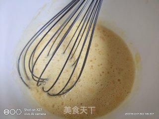 红曲蛋糕卷的做法步骤：1