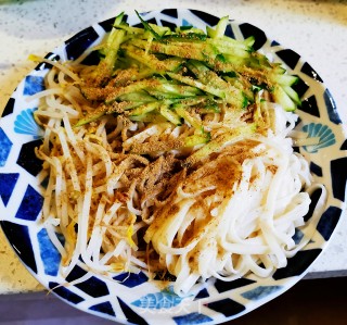 鸡丝凉面的做法步骤：15