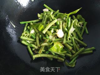 豆角焖面的做法步骤：3