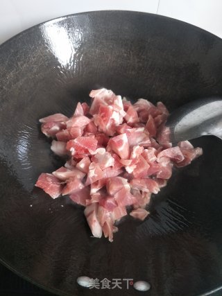 简单的肉干饭，省事又美味的做法步骤：3