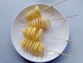 旋风烤土豆的做法步骤：4