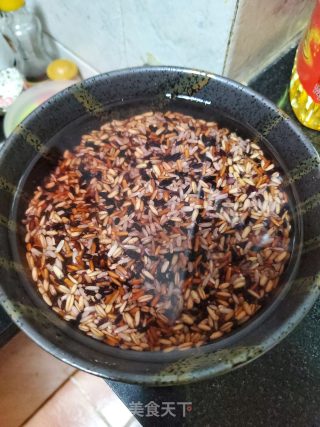 五谷杂粮饭的做法步骤：1
