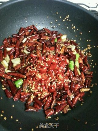爆炒乳鸽的做法步骤：3