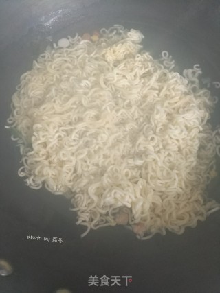 家常炒方便面的做法步骤：5
