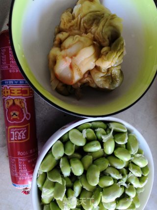 豆米榨菜火腿丁的做法步骤：1