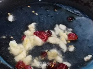 豆米榨菜火腿丁的做法步骤：4