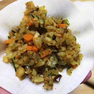 胡萝卜香菇糯米烧麦的做法步骤：11