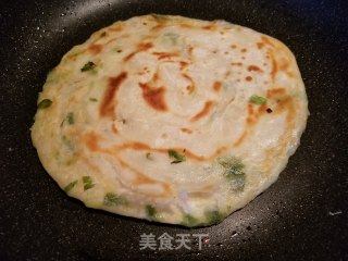 香酥葱油饼的做法步骤：9
