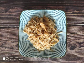快手菜  炒金针菇的做法步骤：10
