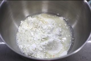 芹菜肉包的做法步骤：1