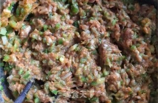 芹菜肉包的做法步骤：3