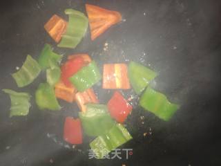 青红椒炒鱼片的做法步骤：3