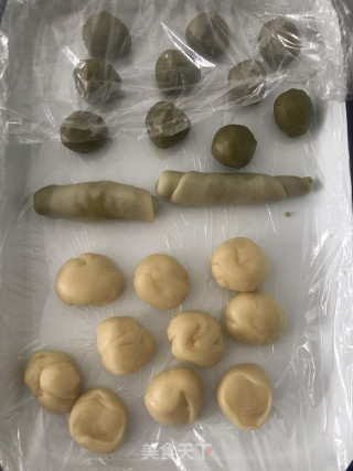 抹茶红豆酥的做法步骤：1