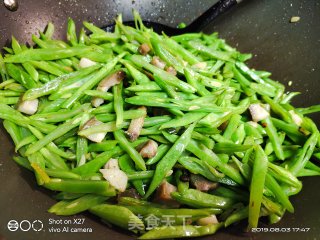 肉丁炒芸豆的做法步骤：4