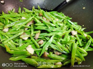 肉丁炒芸豆的做法步骤：5