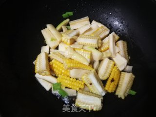茭白炒玉米的做法步骤：7