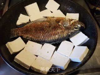 豆腐烧立鱼的做法步骤：5