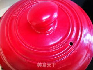 简易荔芋腊鸭煲的做法步骤：6