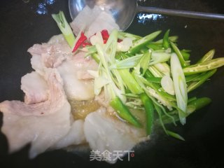 简单小炒肉的做法步骤：3