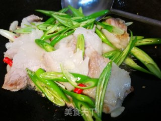 简单小炒肉的做法步骤：4