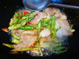 简单小炒肉的做法步骤：5