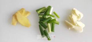 大虾菌菇汤的做法步骤：3