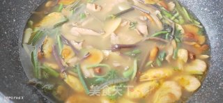 大虾菌菇汤的做法步骤：5