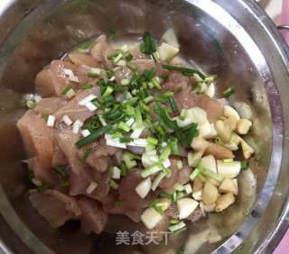 麻辣土豆鸡排的做法步骤：1