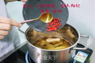 沙参玉竹百合红糖水的做法步骤：4