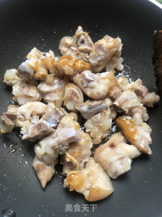 黄豆黄酒焖猪蹄的做法步骤：7