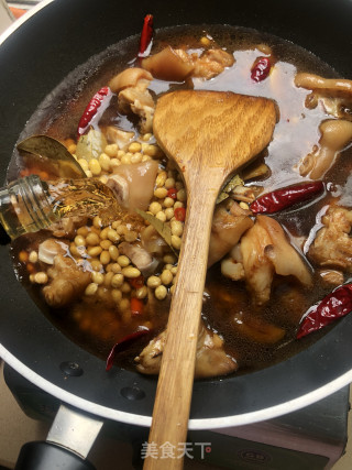 黄豆黄酒焖猪蹄的做法步骤：10