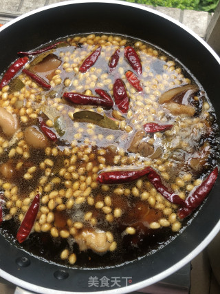 黄豆黄酒焖猪蹄的做法步骤：11